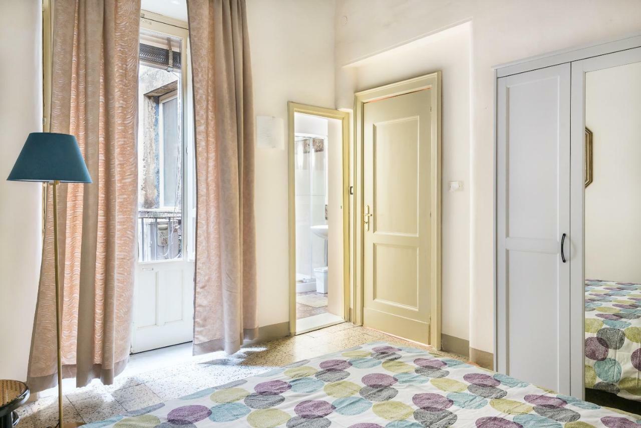 Alla Corte Del XIX Secolo Apartment Catania Exterior photo
