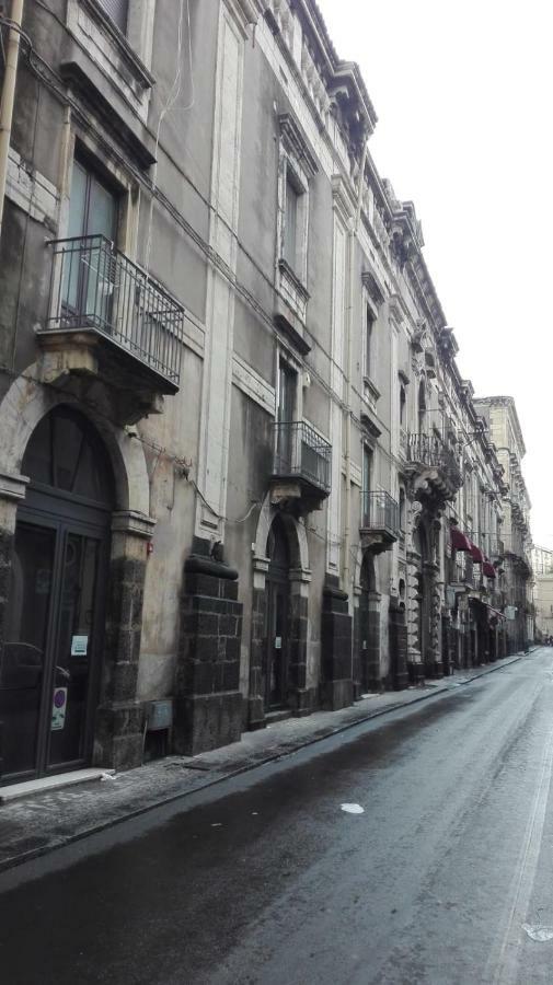Alla Corte Del XIX Secolo Apartment Catania Exterior photo