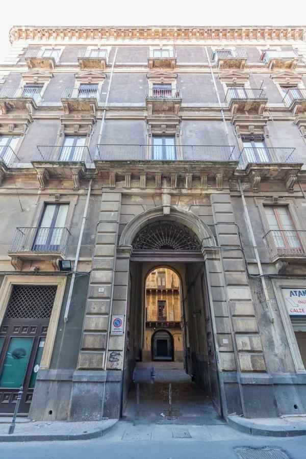 Alla Corte Del XIX Secolo Apartment Catania Exterior photo